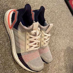 Adidas ultraboost sneaker